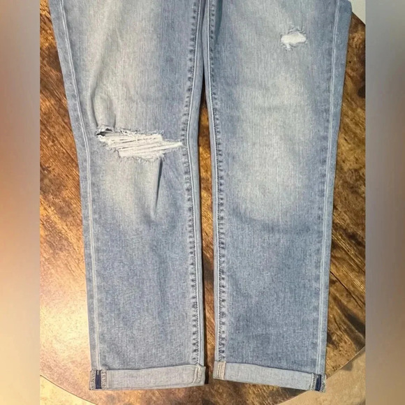 HUDSON | ladies Krista straight crop jeans with rolled cuff. Size: 32. - Picture 10 of 15